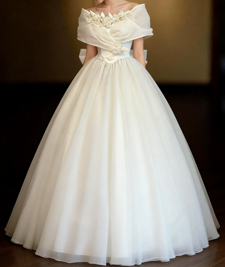 Adorable Off-Shoulder Tulle Wedding Dresses Appliques A-Line Bridal Dress C9798