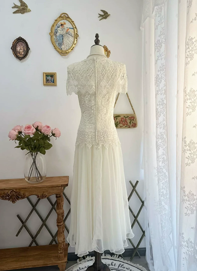 Chic V Neck Beading Wedding Dresses Lace Short Sleeve A-Line Bridal Dress C9822