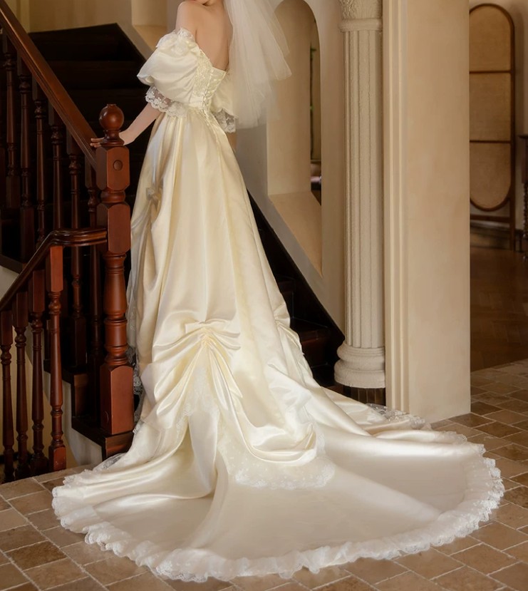 Superbe robe de mariée sirène bustier en satin et tulle, longue et en dentelle, C4563