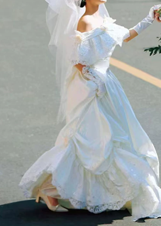 Superbe robe de mariée sirène bustier en satin et tulle, longue et en dentelle, C4563