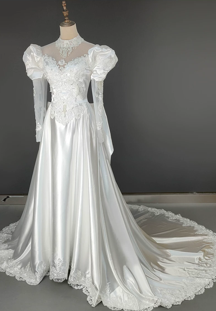 Superbe robe de mariée sirène bustier en satin et tulle, longue et en dentelle, C4563
