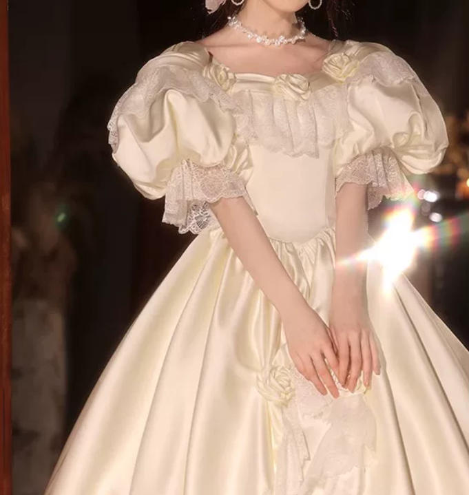 Superbe robe de mariée sirène bustier en satin et tulle, longue et en dentelle, C4563