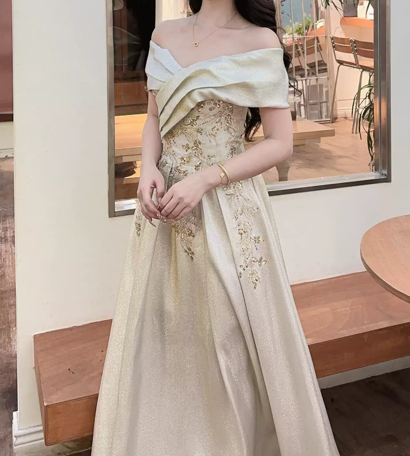 Robe de bal de princesse bustier à volants en satin long, robe de soirée C8117