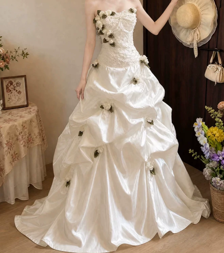 Romantic Strapless Wedding Dresses Floral Satin A-Line Bridal Dress D0102