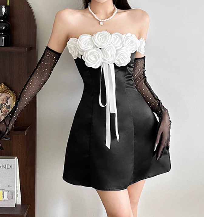 Classical Strapless Homecoming Dress Black Flowers A-Line Birthday Dress D0367