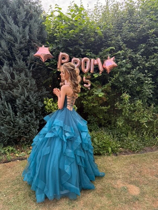 Playful Spaghetti Straps Prom Dress Blue Sequins Ruffles A-Line Evening Dress D0452