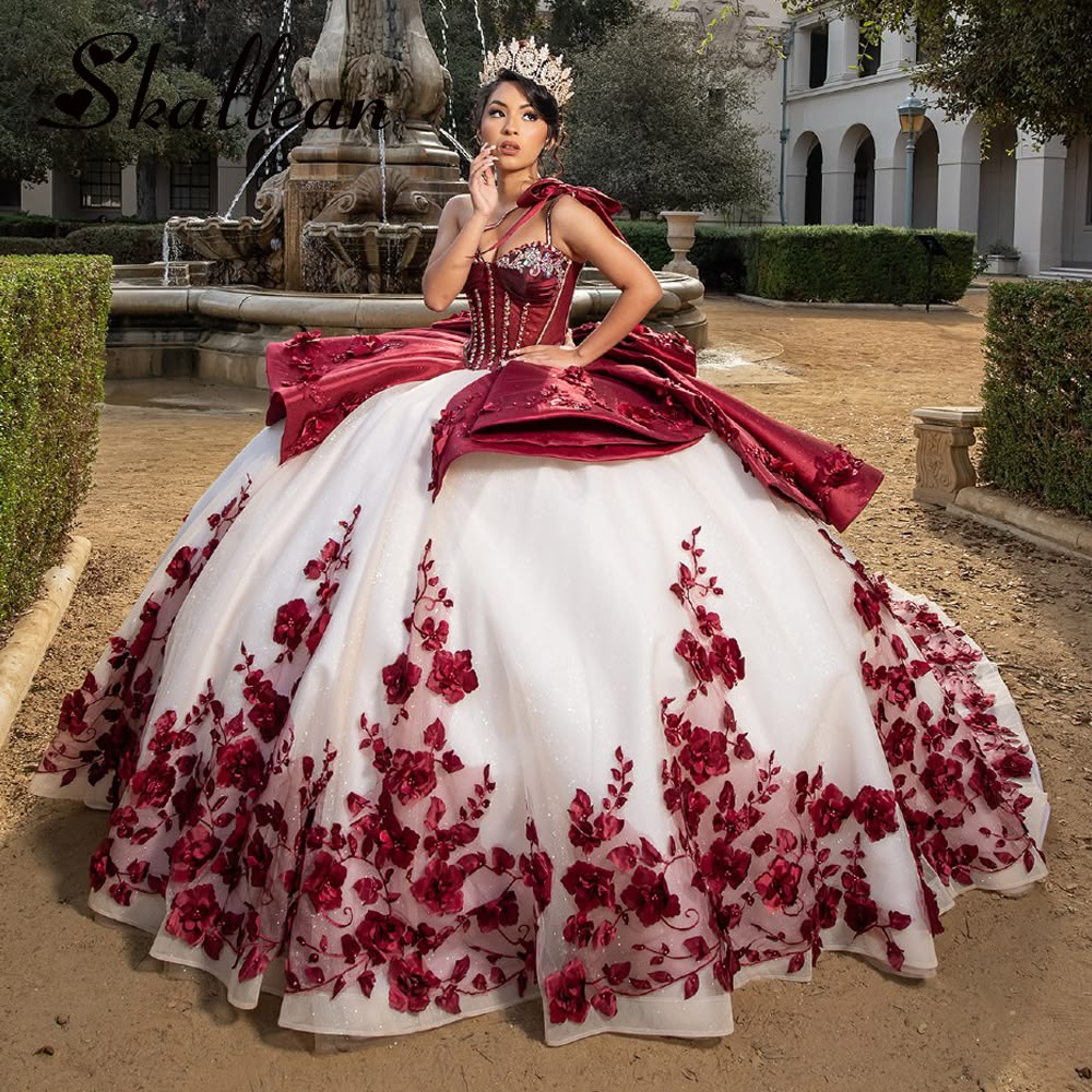 Romantic Ball Gown Red Quinceanera Dresses Spaghetti Straps Appliques Beading Sweet 16 Dresses D0580