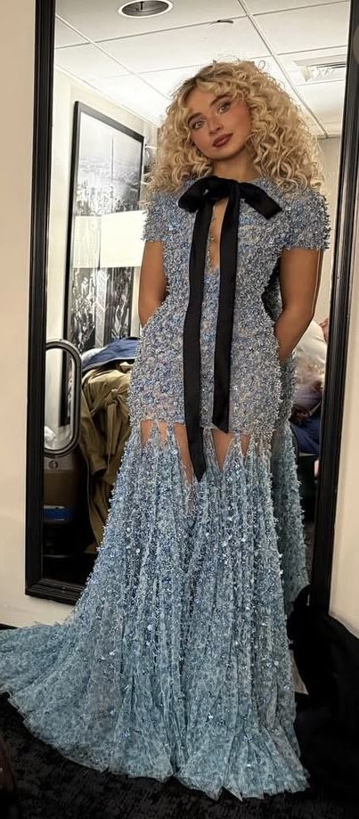 Robe de bal de princesse bustier à volants en satin long, robe de soirée C8117