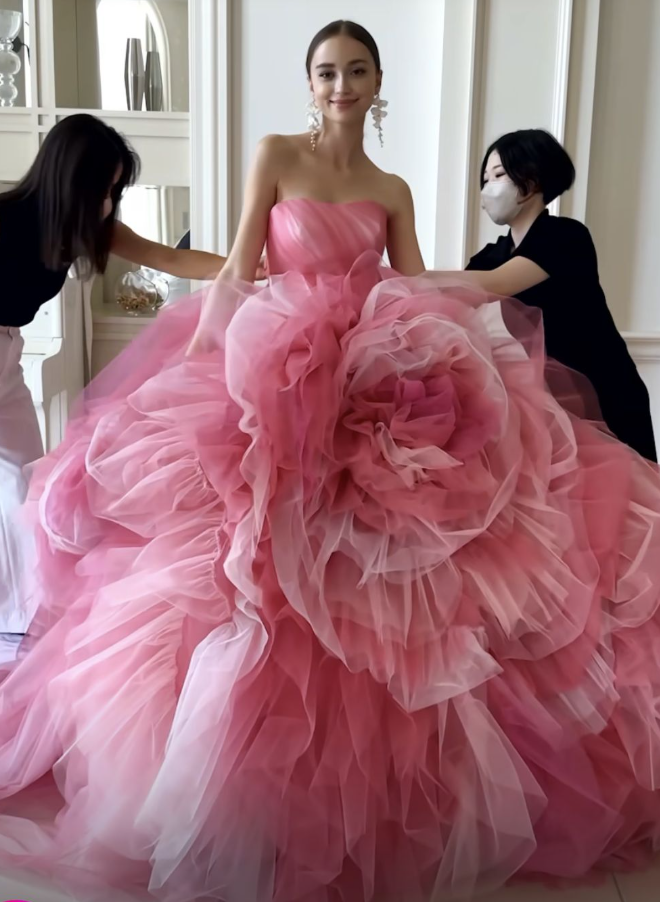 Sweet Strapless Ball Gown Pink Quinceanera Dresses Floral Tulle Sweet 16 Dresses D0739