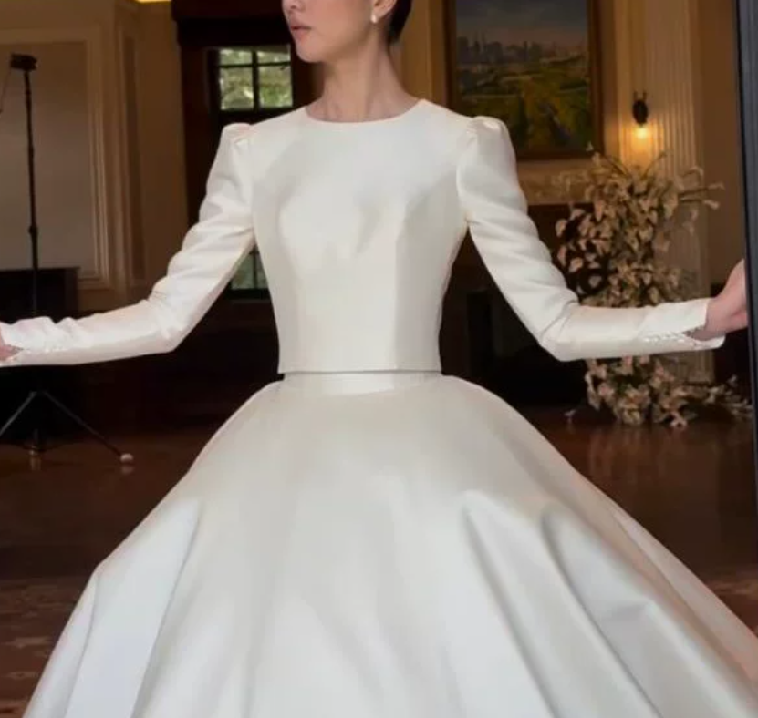 Vintage Jewel Neck Wedding Dresses Long Sleeve Satin A-Line Bridal Dress D0821