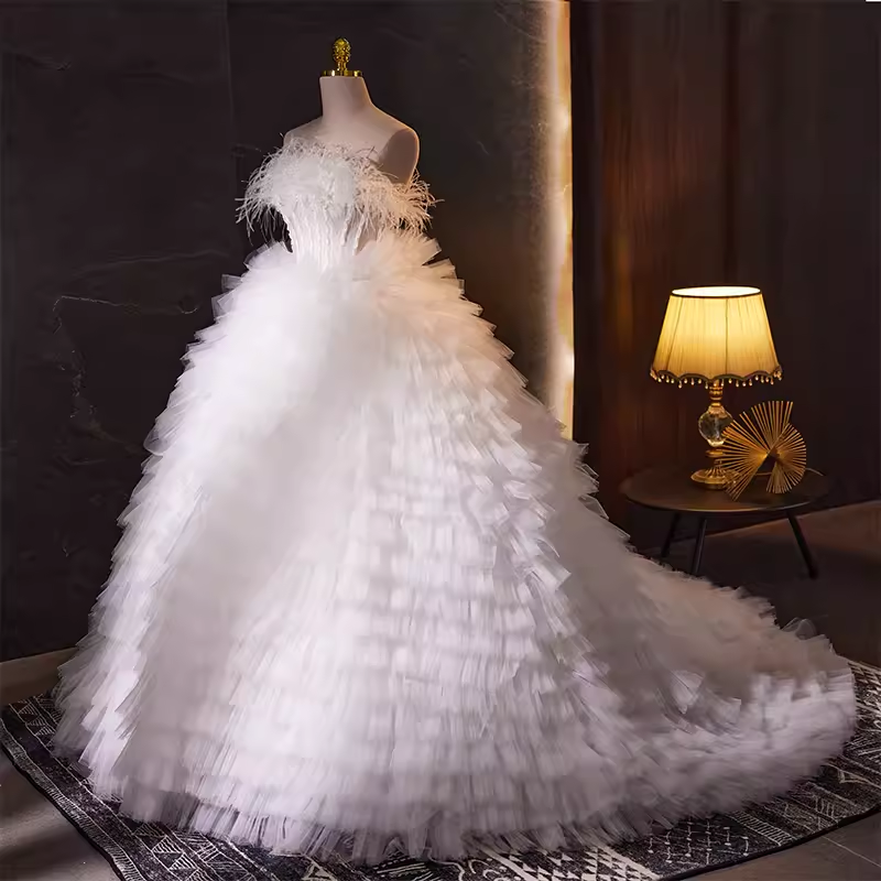 Vintage Ball Gown Strapless Tulle White Ruffles Sweet 16 Dresses B138