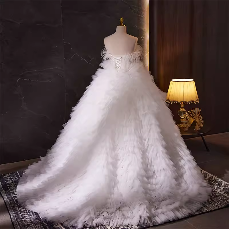 Vintage Ball Gown Strapless Tulle White Ruffles Sweet 16 Dresses B138