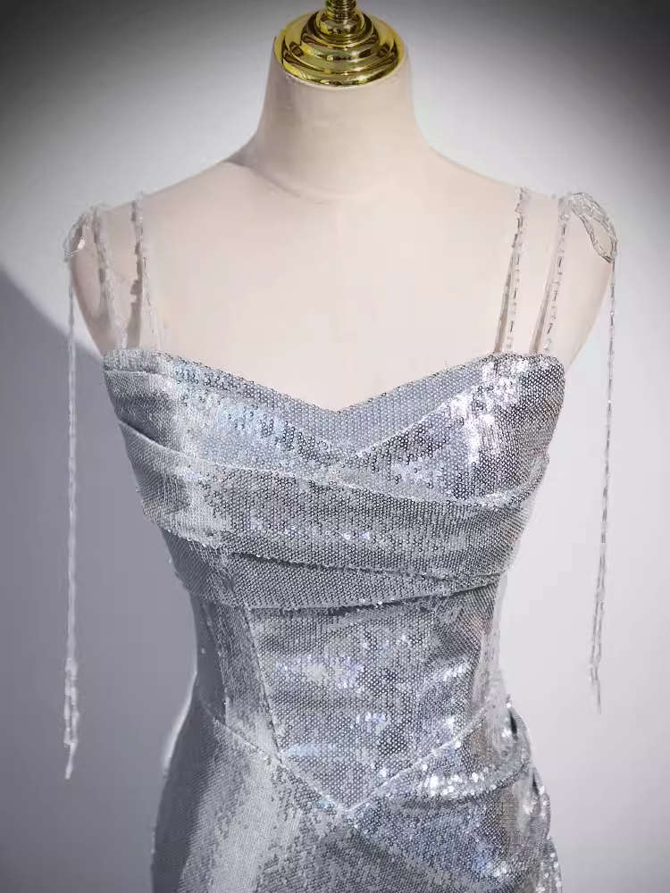 Robe de bal longue à bretelles sirène et paillettes argentées B174