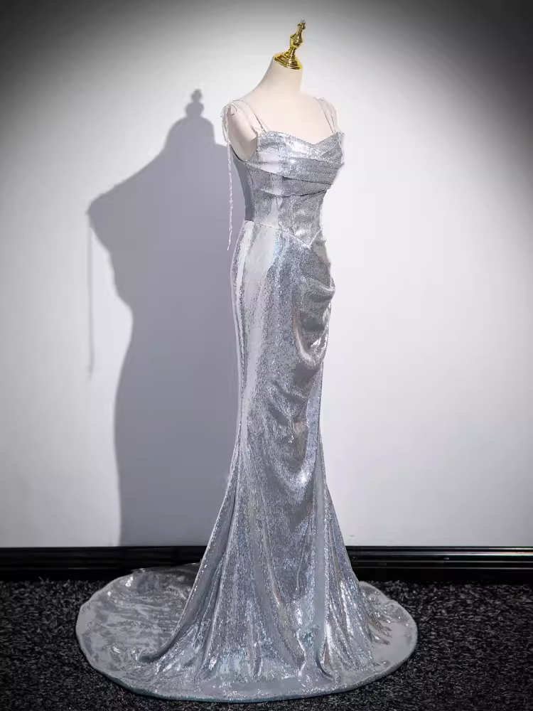 Robe de bal longue à bretelles sirène et paillettes argentées B174