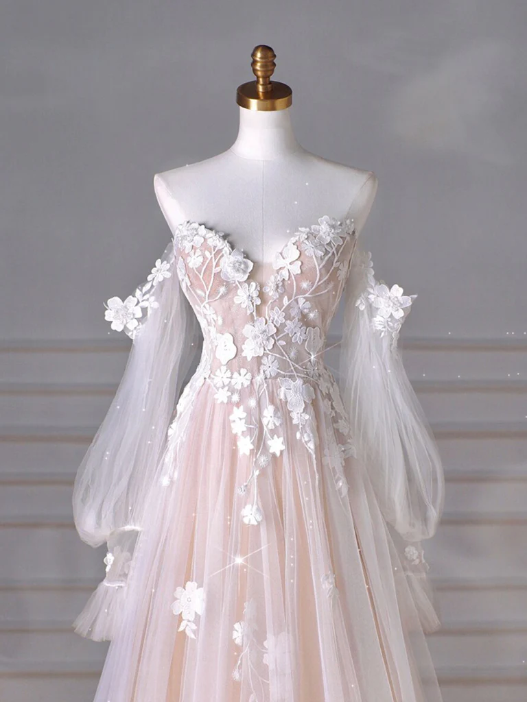 A-Line Long Sleeves Tulle Lace Champagne Long Prom Dress B243