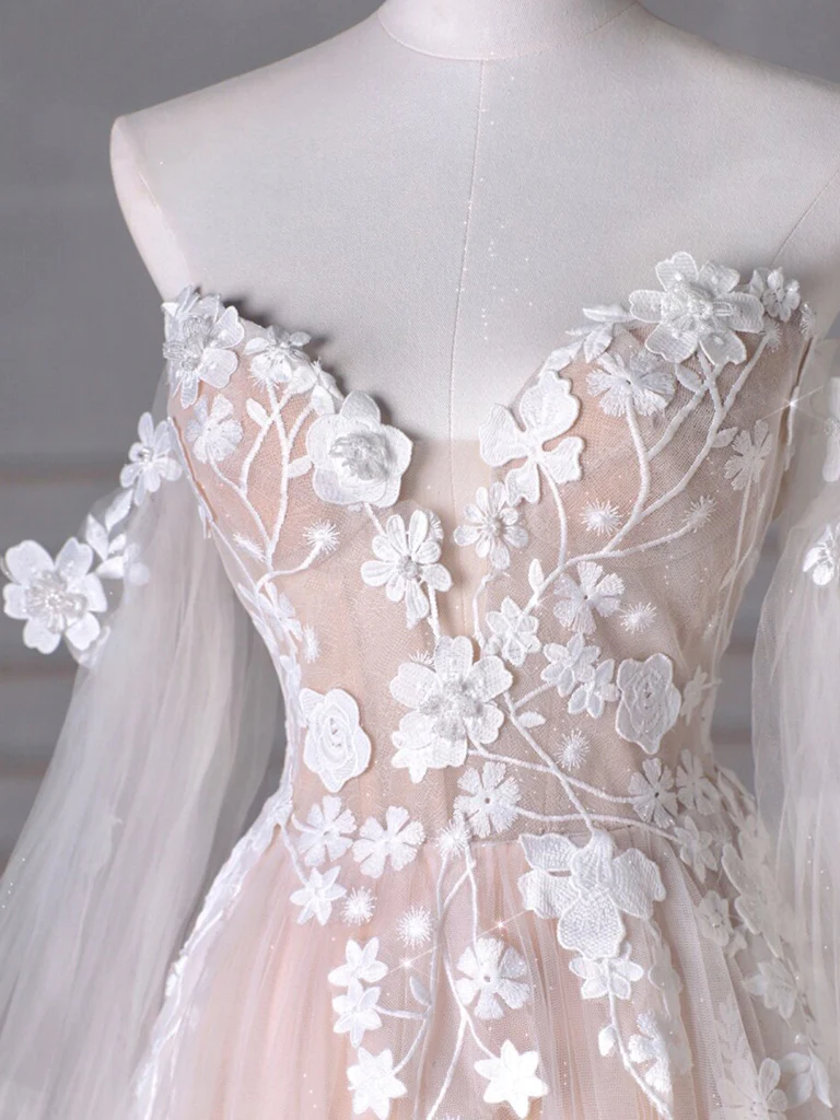 A-Line Long Sleeves Tulle Lace Champagne Long Prom Dress B243