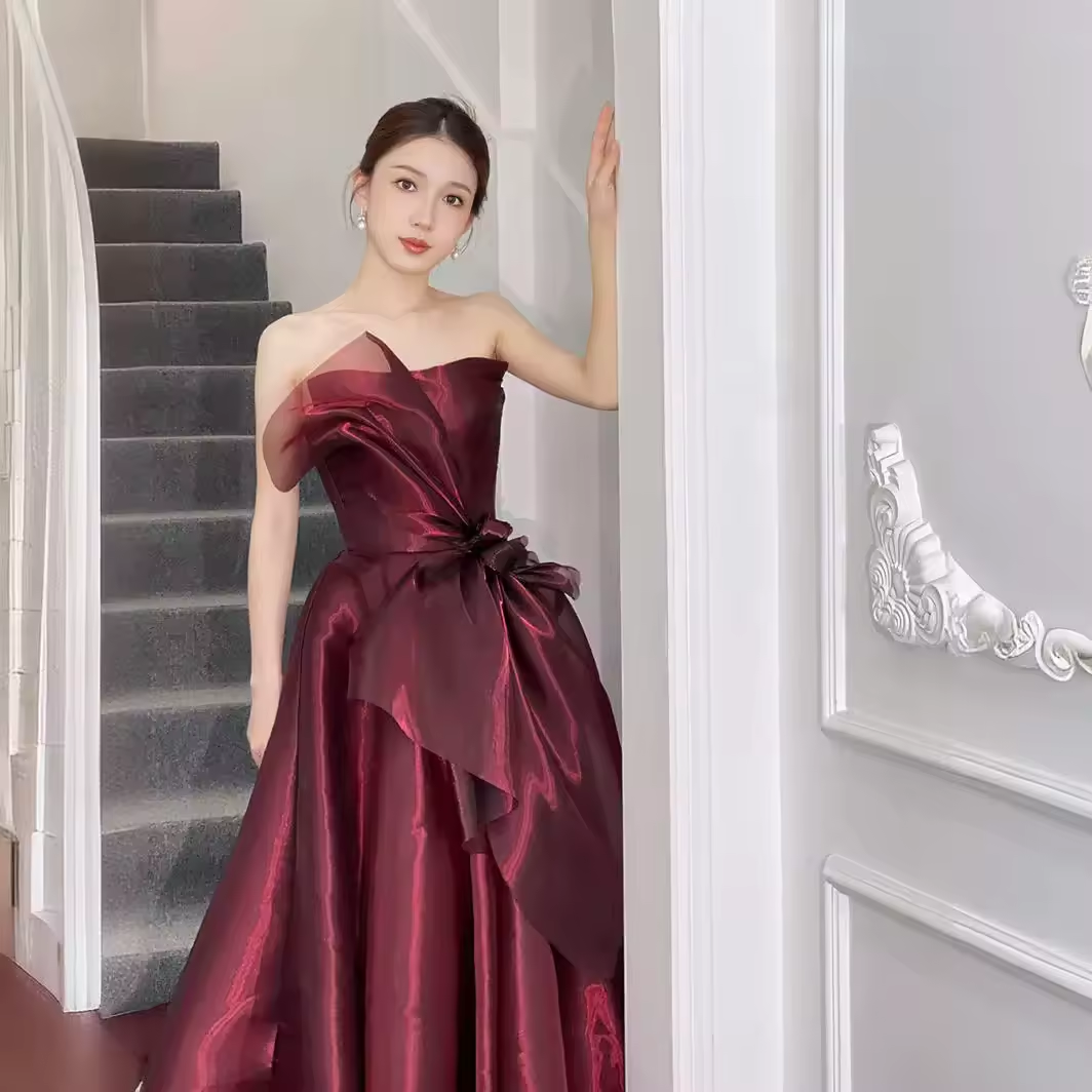 Elegant Ball Gown Strapless Burgundy Organza Long Prom Dress B503