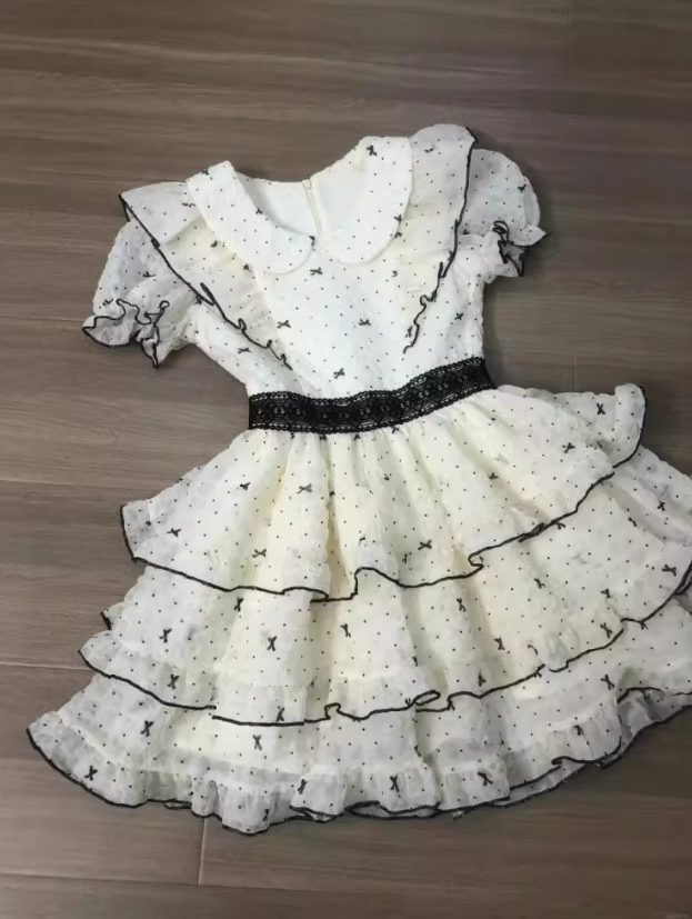 Robe courte d'été pour femme, style français, collection 2026, référence C7836