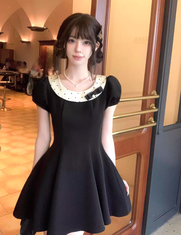 Robe courte d'été pour femme, style français, collection 2026, référence C7773