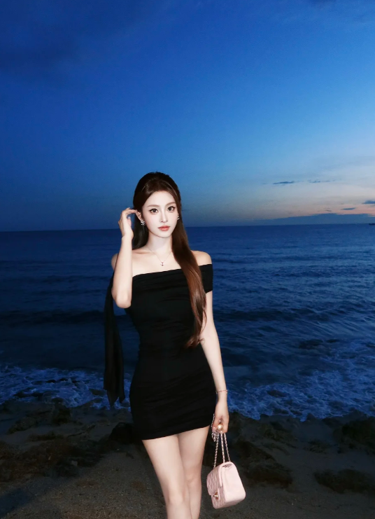 Robe courte d'été pour femme, style français, collection 2026, référence C7998