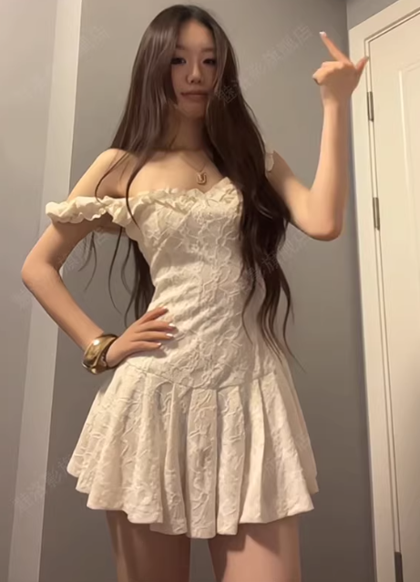 Robe courte d'été pour femme, style français, collection 2026, référence C7699