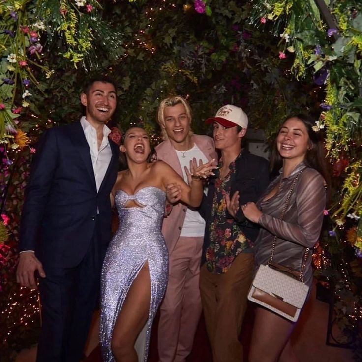 Robe de soirée sexy sirène sans bretelles à sequins et longue fente argentée C2817