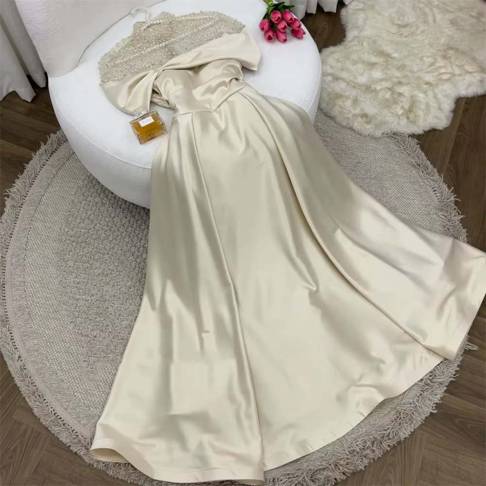 Robe de soirée élégante en forme de A, robe élégante, longueur au sol, manches courtes, col illusion, satin avec perles froncées, robe de bal C3284