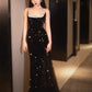 Robe de soirée longue élégante à bretelles spaghetti et paillettes noires avec perles C3518