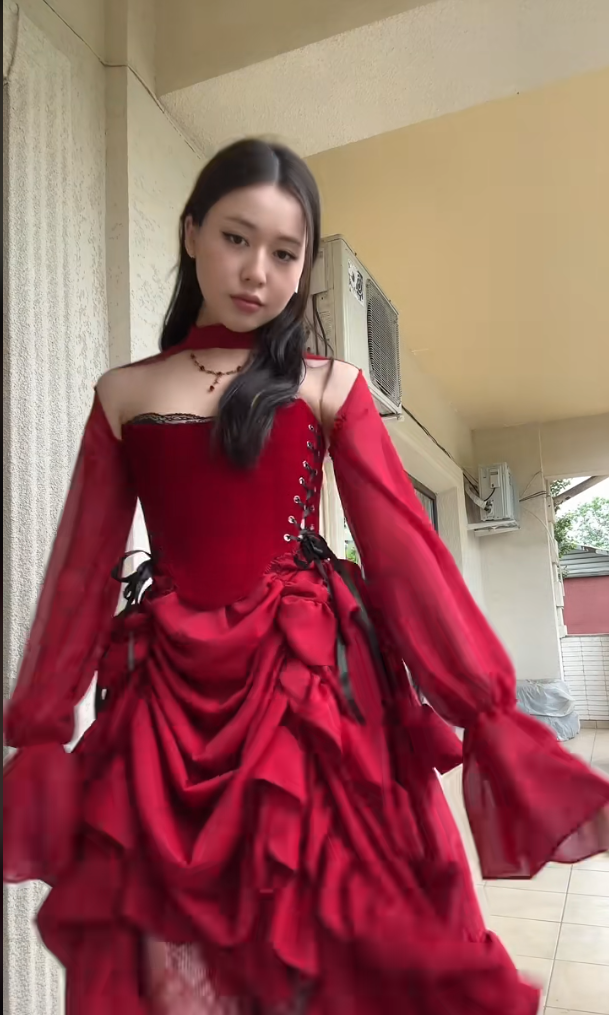 Elegant High Low Strapless Burgundy Satin Prom Dress Birthday Outfits With Sleeves C3533