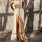 Robe de soirée longue élégante à épaules dénudées et paillettes blanches C2872