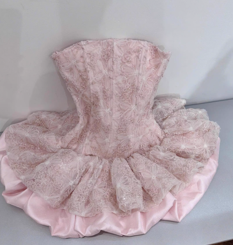 Pretty Ball Gown Strapless Satin Lace Short Homecoming Dress 17th Birthday Outfits C5809