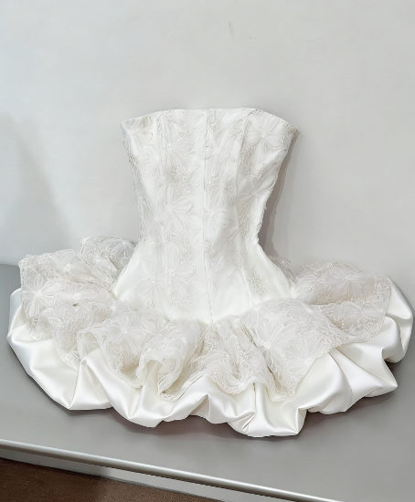 Pretty Ball Gown Strapless Satin Lace Short Homecoming Dress 17th Birthday Outfits C5809