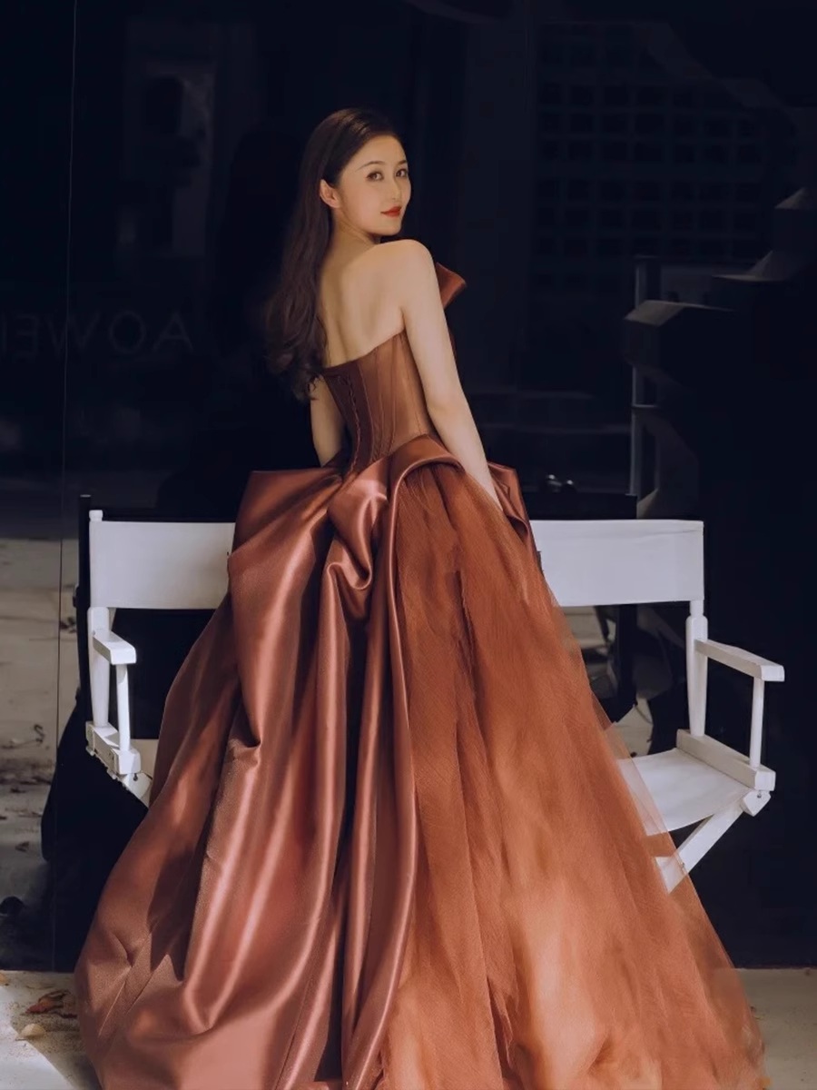 Robe de bal sans bretelles longueur au sol marron longues robes de bal B007