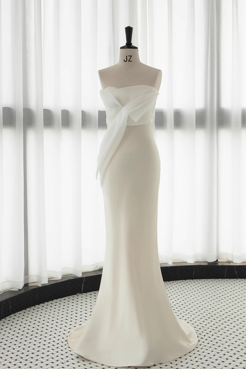 Simple Mermaid Sweetheart White Satin Wedding Dresses B017