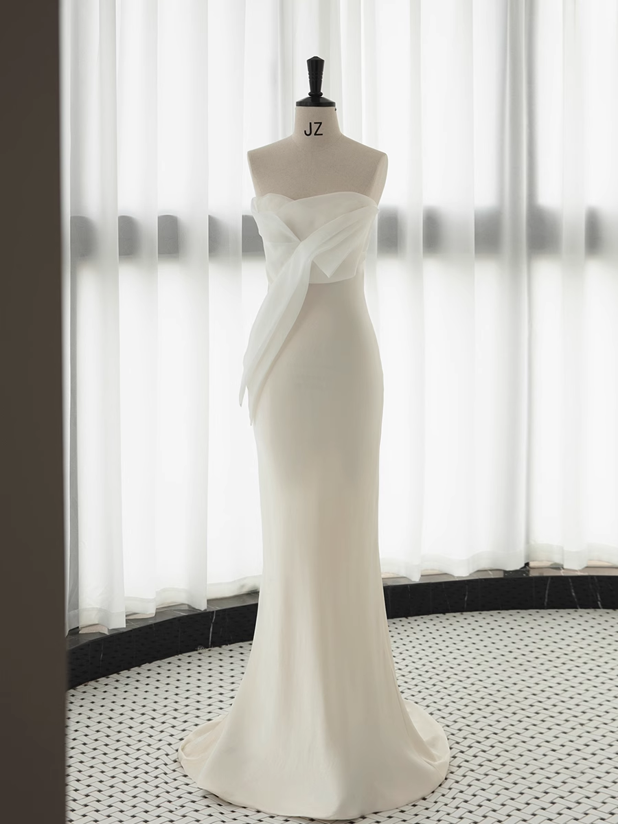 Robes de mariée en satin blanc simple sirène chérie B017