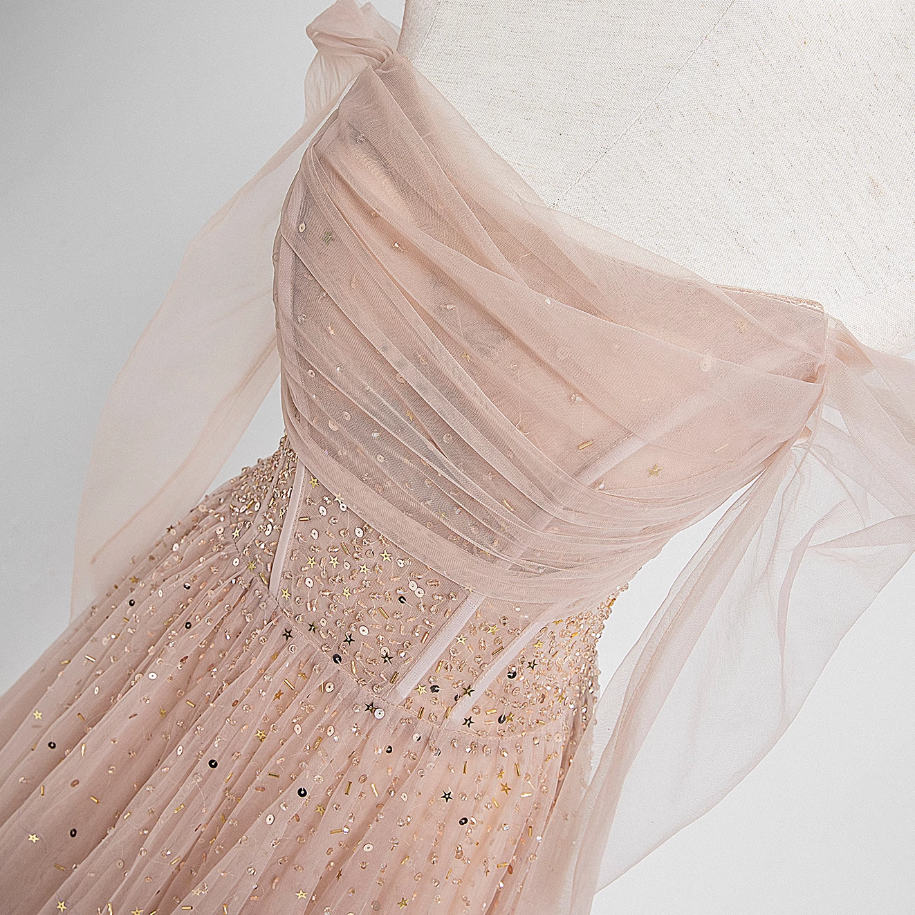 Robe de bal princesse en tulle rose, ligne A, épaules dénudées, B025