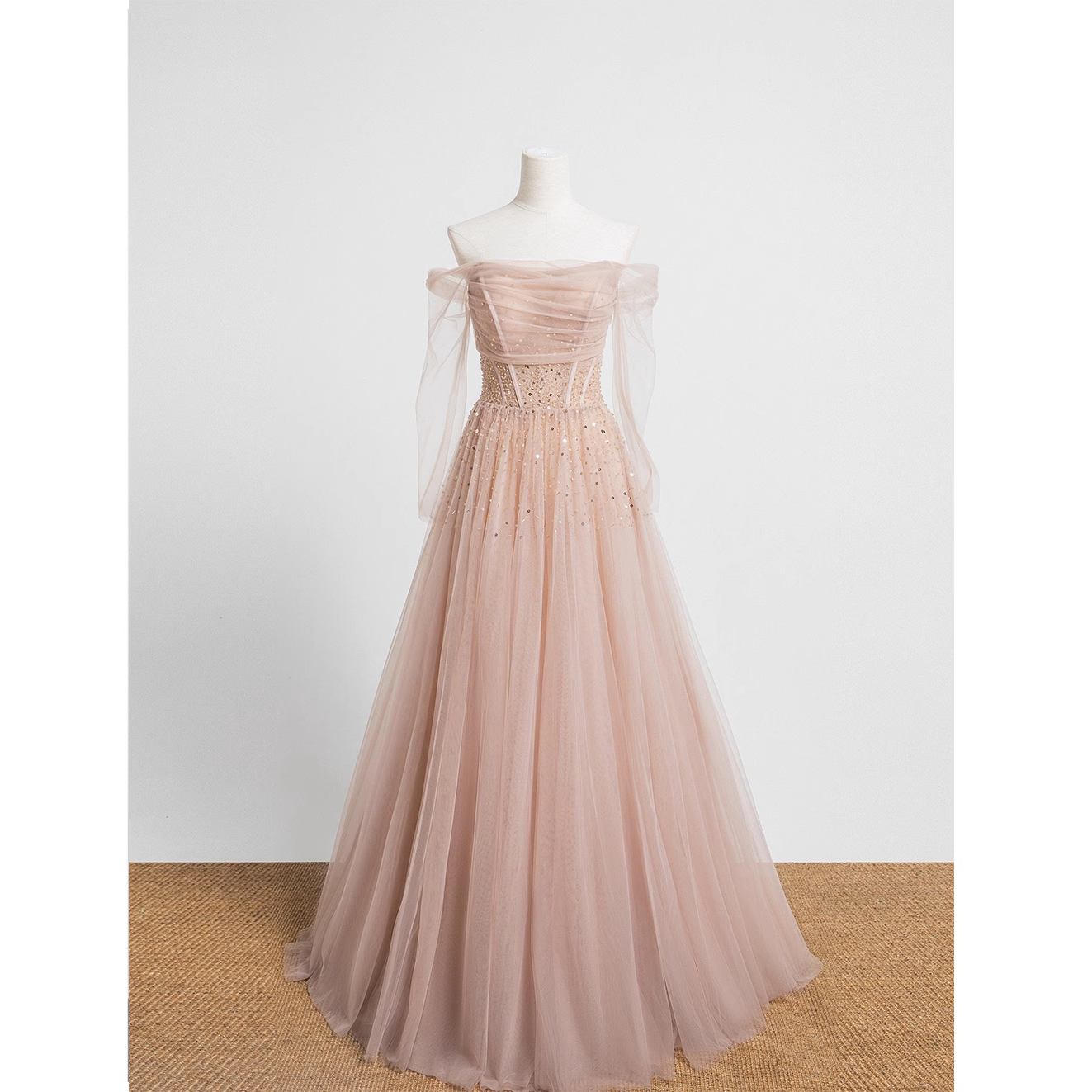 Robe de bal princesse en tulle rose, ligne A, épaules dénudées, B025