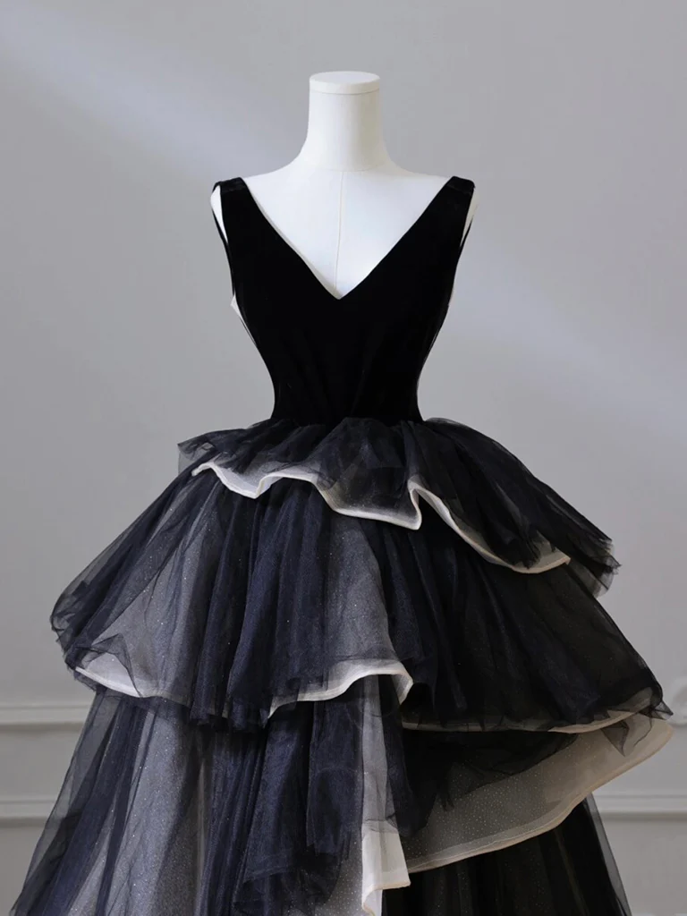 Ball Gown Black V Neck Tulle Long Sweet 16 Dresses B060