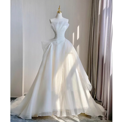 Vintage Ball Gown Strapless White Tulle Wedding Dresses B088