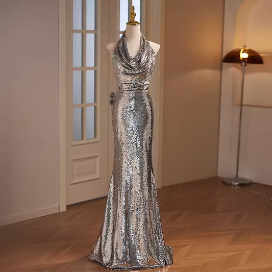 Robe de bal longue argentée, modeste, style sirène, col licou, paillettes, argent, B116