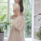 Robe de bal longue blanche sirène en satin à manches bouffantes simples B300
