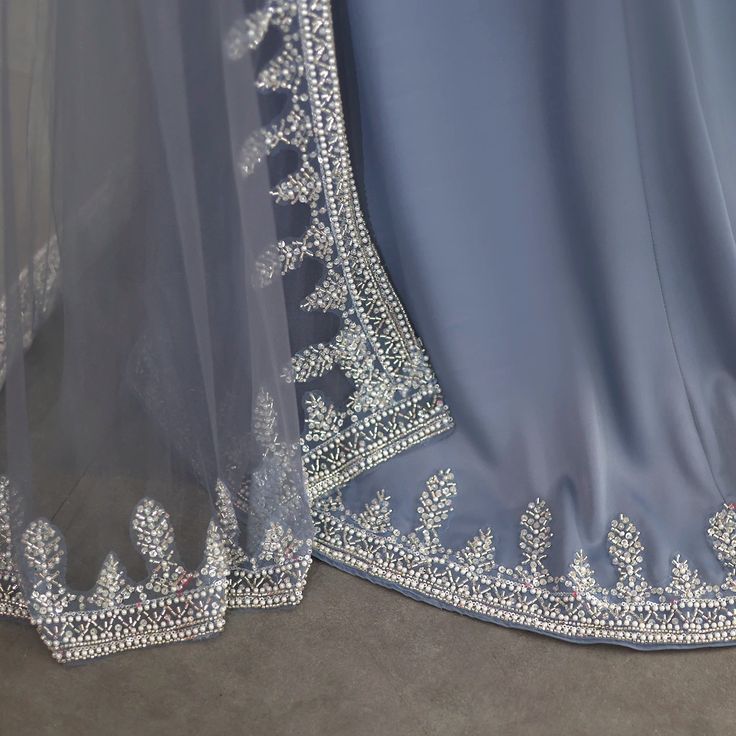 Luxury Crystal Blue Mermaid Evening Dresses with Cape Sleeves Prom Dress B339