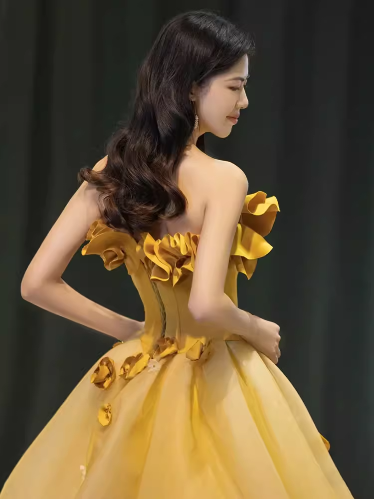 Robe de bal féerique sans manches jaune longue robe de bal florale B396