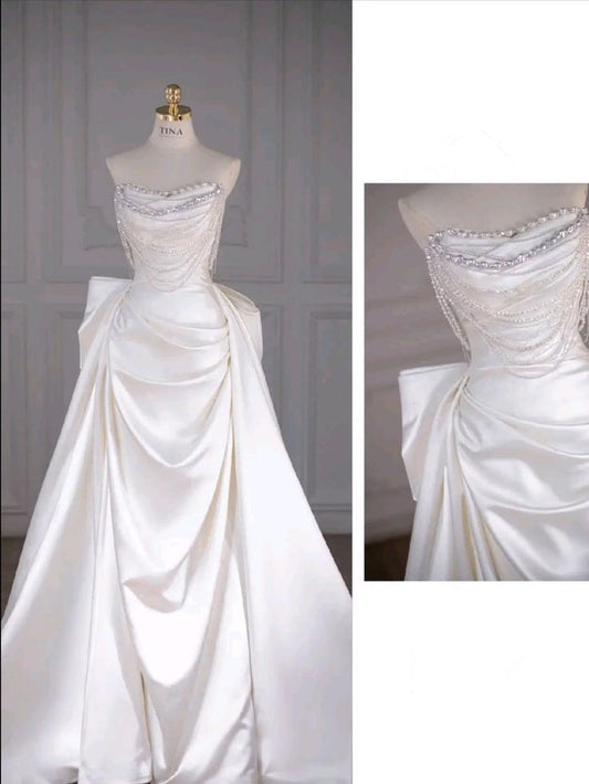 Robe de mariée longue en satin blanc sans bretelles sirène de conte de fées C1246