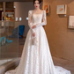 Robe de mariée blanche chic en dentelle à décolleté carré et manches longues C1465