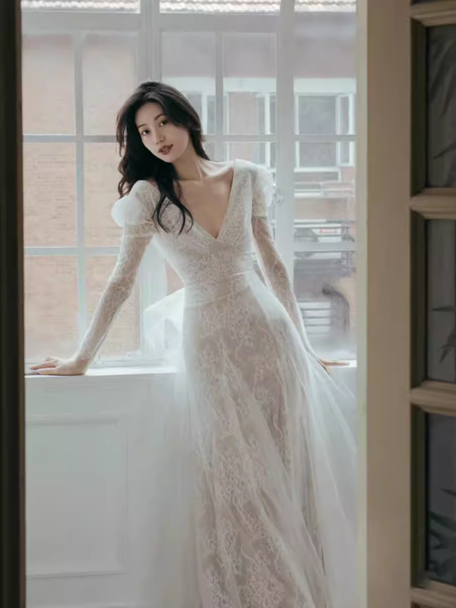 Chic Mermaid V Neckline Lace White Wedding Dress With Long Sleeves C1471