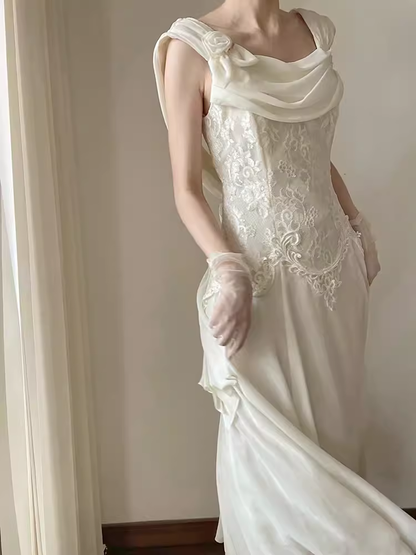 Robe de mariée blanche en mousseline de soie et dentelle chic C1474