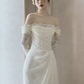 Robe de mariée blanche en dentelle à manches longues et épaules dénudées chic C1475