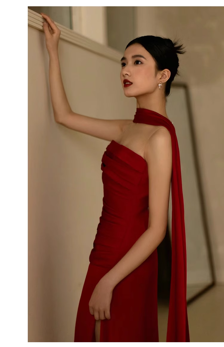 Pretty Sheath Scoop Neckline Satin Burgundy Long Prom Dresses With Ribbon C1596