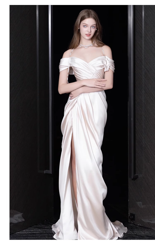 Robe de mariée longue en satin blanc à manches courtes et épaules dénudées sexy C1608
